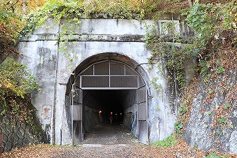 トレッキング 旧国鉄篠ノ井線廃線敷